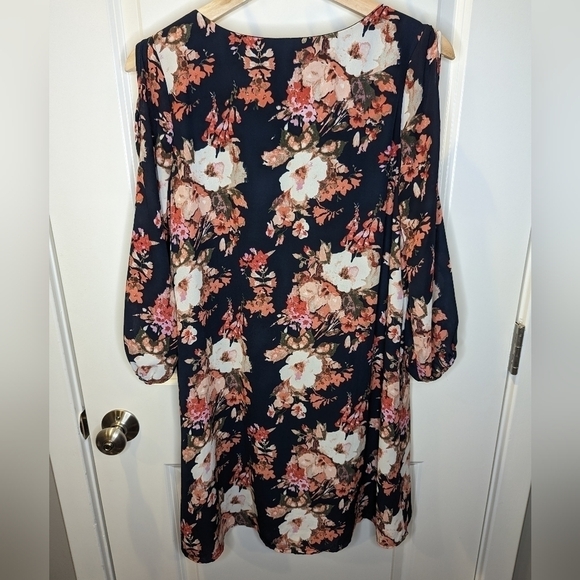 𝅺LULU'S floral long sleeve Shifting Dears flowy mini dress size small - Picture 7 of 8